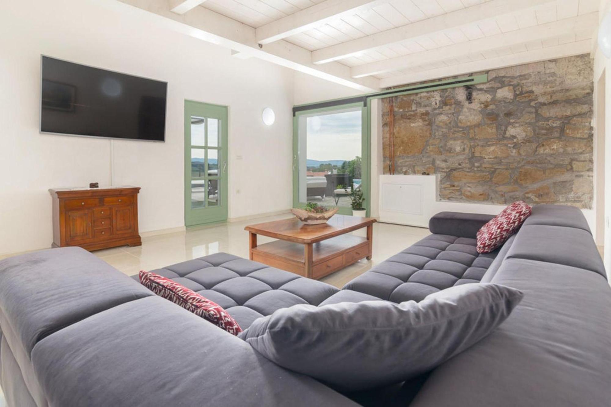 Pool & Sauna Villa Gizela - Happy Rentals Kojsko 외부 사진